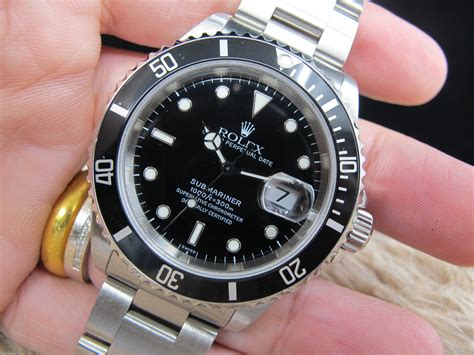 1999 rolex submariner.